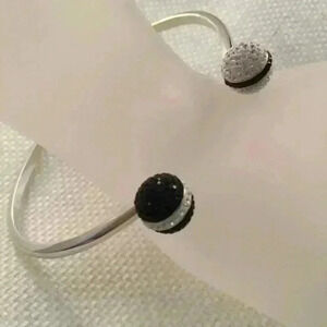 Signed Swan Swarovski Black & White Crystal Balls Size M Bracelet